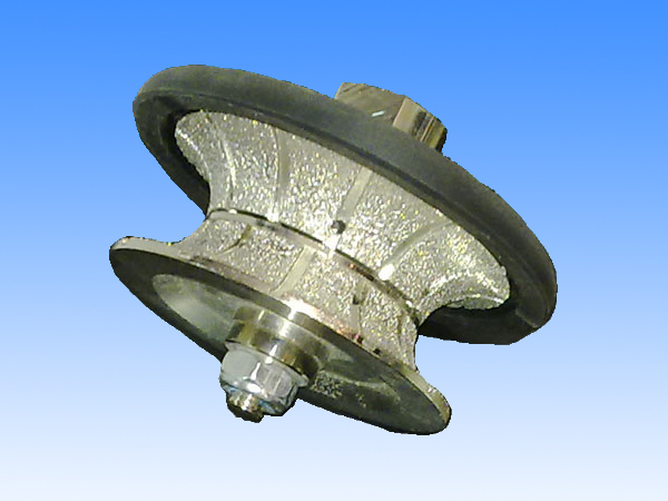 Vacuum brazing profiling wheel